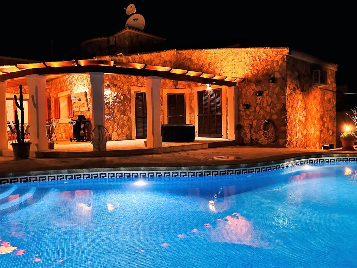 Villa Sanchez In Strandnahe Mit Pool, Jacuzzi, Klima, Wifi, Gas Bbq Santanyi Luaran gambar