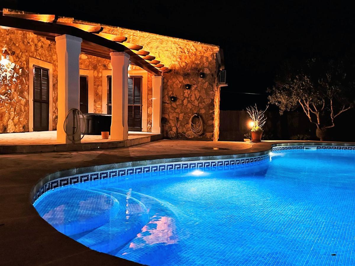 Villa Sanchez In Strandnahe Mit Pool, Jacuzzi, Klima, Wifi, Gas Bbq Santanyi Luaran gambar